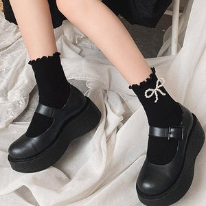 Pearl Bow Socks